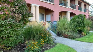 Exterior detail - Fairway Haven - #104A (Kelowna)