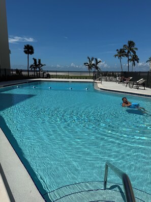 Piscine extérieure, piscine chauffée