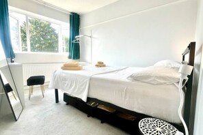 1 chambre, fer et planche à repasser, Wi-Fi, draps fournis