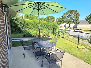 屋外ダイニングエリア