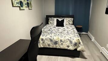 2 bedrooms, desk, iron/ironing board, free WiFi