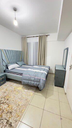 2 quartos, ferros/tábuas de passar roupa, Wi-Fi, roupa de cama