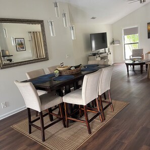 Dining - Charming 3-bedroom house with AC and WiFi in fabulous Jupiter, close to beaches (Jupiter)