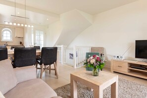 Fernseher, Stereoanlage