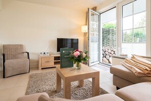 Télévision, chaîne hi-fi