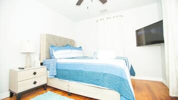 2 bedrooms, iron/ironing board, WiFi, bed sheets