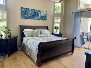 2 habitaciones, tabla de planchar con plancha, wifi y ropa de cama