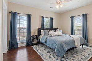 2 soverom, strykejern/-brett, wi-fi (inkludert) og sengetøy