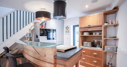 The Cottage - 2 Bedroom Cottage - Tenby