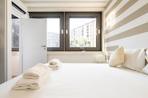 1 chambre, fer et planche à repasser, Wi-Fi, draps fournis