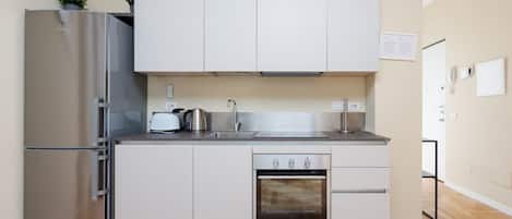 Refrigerador, horno, parrilla de estufa y lavavajillas