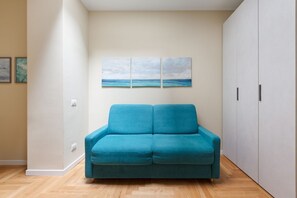 Interior - GuestHost - Missori & Bocconi Renovated Studio! (Milano)