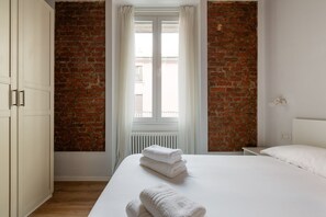 1 chambre, fer et planche à repasser, Wi-Fi, literie fournie