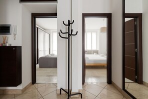 2 chambres, fer et planche à repasser, Wi-Fi, draps fournis