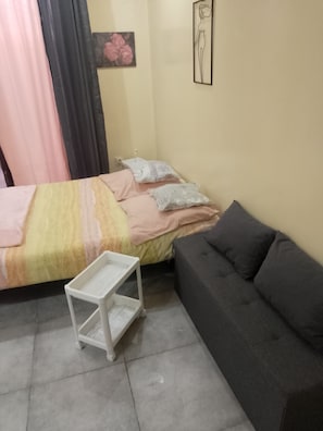 1 camera, ferro/asse da stiro, Wi-Fi, lenzuola