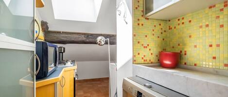 Kühlschrank, Ofen, Herdplatte, Geschirrspüler