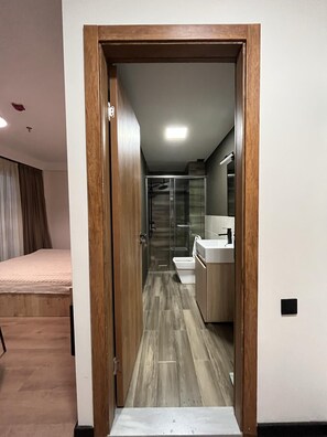 WiFi, bed sheets, wheelchair access - Walk to Ski Lift-1BR-Studio-Balcony-Parking (Gudauri)