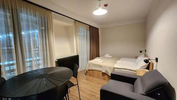 WiFi, bed sheets, wheelchair access