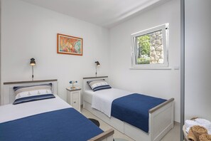 2 bedrooms, iron/ironing board, free WiFi, bed sheets - Holiday Home Sole, Kostrena, Croatia (Kostrena)