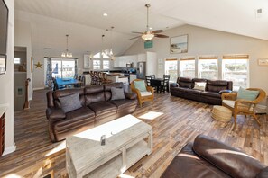 TV, fireplace, foosball, stereo