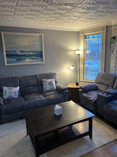 Historical District Getaway [Lower]