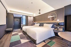 高級雙人房 | 書桌、手提電腦工作空間、遮光窗簾/窗簾、隔音