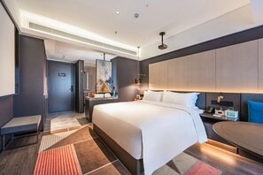 Superior Single Room | Desk, laptop workspace, blackout drapes, soundproofing - Mei Hao Li Jinhui Square sto (Xi'an)