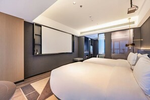 Superior Double Room | Desk, laptop workspace, blackout drapes, soundproofing - Mei Hao Li Jinhui Square sto (Xi'an)