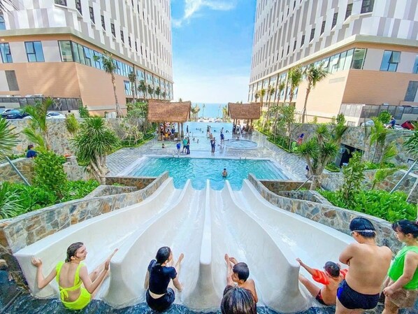 6 albercas al aire libre