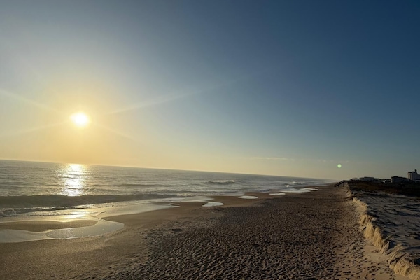 Am Strand, Liegestühle, Strandtücher