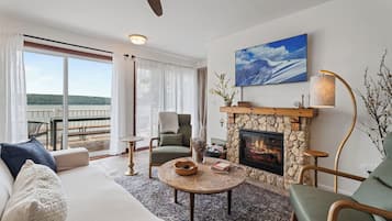 TV connectée, cheminée