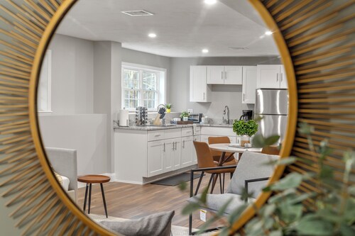 Cozy Chic Countryside Haven -  Sleeps 4 , Firepit