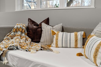 Cozy Chic Countryside Haven -  Sleeps 4 , Firepit