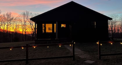 The Stargazer Cabin at Moonhull Mountain — hike-in, hike-out lodging on the OHT