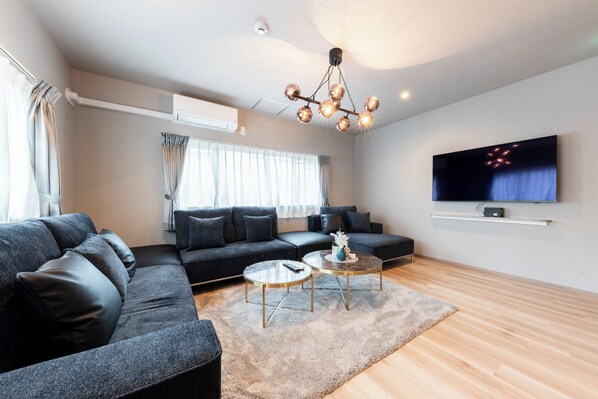 Villa | Coin séjour | Télévision