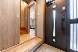 4 phòng ngủ, bàn ủi/dụng cụ ủi quần áo 