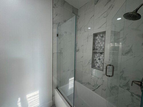 NEW 3 BR 2 BTH in Harbor Point