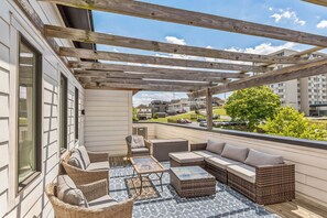 Terrace/patio - Downtown Home - Rooftop deck -  5 Mins to Broadway (Nashville)