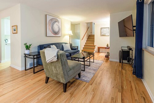 Spacious 3BR | Deck | Mountain Views + Trails