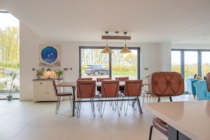 Dining - Orchard Barn-Luxury 4 BD Barn Conversion (Pershore)
