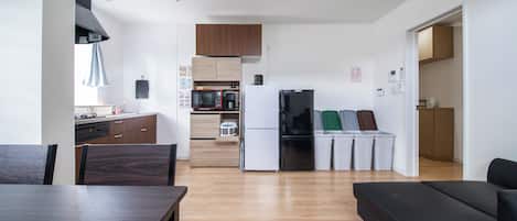 3 bedrooms, iron/ironing board, free WiFi