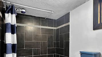 Towels, soap, shampoo, toilet paper