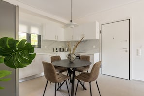 Dining - Essence 2BR Living in Marousi (Marousi)