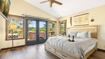 5 bedrooms, desk, iron/ironing board, travel cot