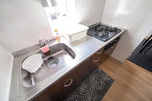 Elektrikli su ısıtıcısı, ekmek kızartma makinesi 
