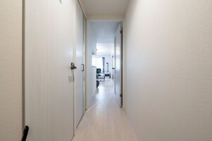 3 habitaciones, tabla de planchar con plancha y wifi gratis