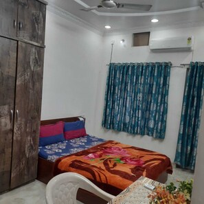 1 soverom, strykejern/-brett, wi-fi og sengetøy