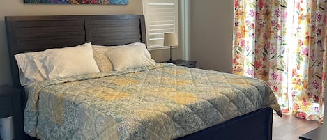 3 bedrooms, desk, iron/ironing board, WiFi