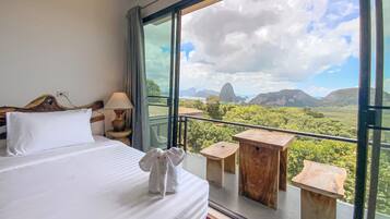 Superior Panorama View with Twin | Desk, free WiFi