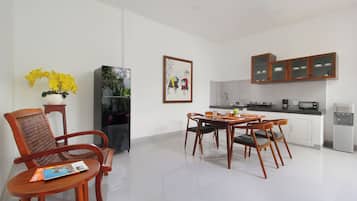 Villa, 2 Bedrooms | Private kitchen